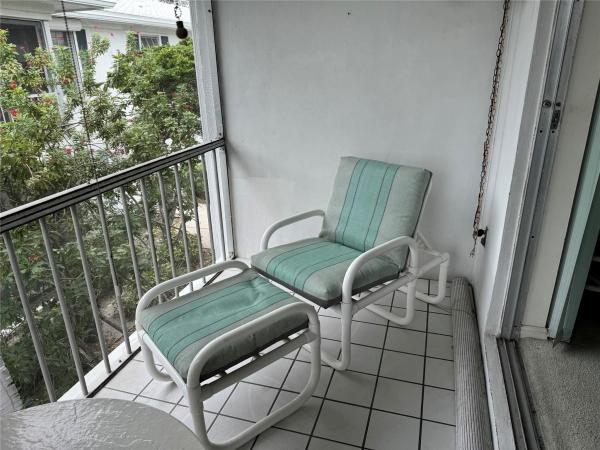 Imperial Point Colonnades, 2171 NE 66th St #830, Fort Lauderdale, Florida 33308, image 1