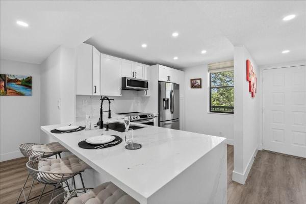 Applewood Village 4, 2908 S Carambola Cir #301, Coconut Creek, Florida 33066, image 1