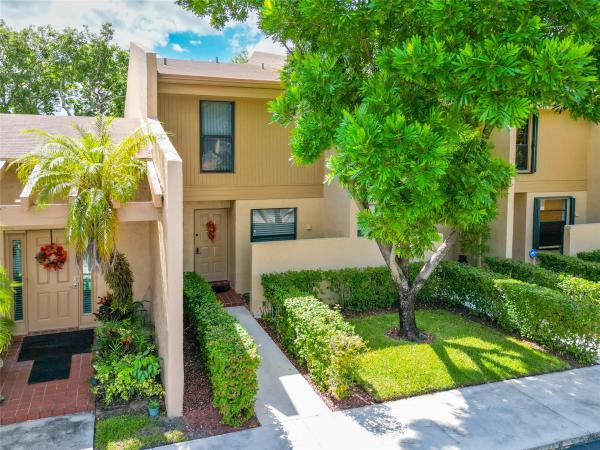 1424 NW 97th Ter #280, Pembroke Pines, Florida 33024, image 1