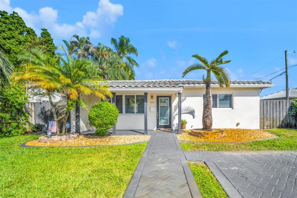 Breezy Manor, 915 N 31st Rd, Hollywood, Florida 33021, image 1