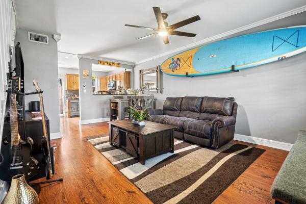 Manor Grove Village, 72 NE 20th Ct #4C, Wilton Manors, Florida 33305, image 3