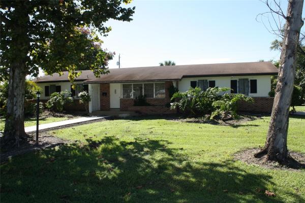 Steele, 1002 SE 3rd St, Belle Glade, Florida 33430, image 1
