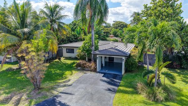 South Corals, 3281 NE 15th Ave, Oakland Park, Florida 33334, image 1