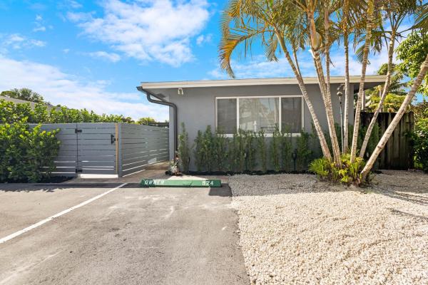 Valencia At Wilton Manors, 924 NE 23rd Dr, Wilton Manors, Florida 33305, image 1