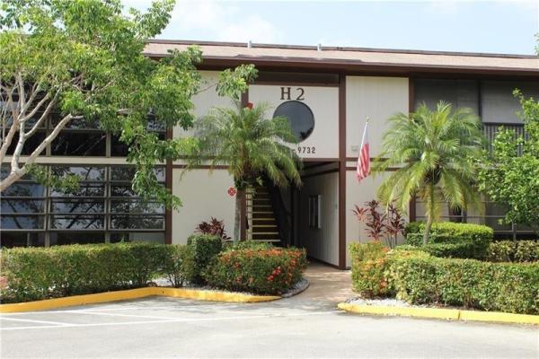 9728 S Belfort Cir #206, Tamarac, Florida 33321, image 1