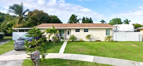 10261 SW 169th St, Unincorporated Dade County, Florida 33157, image 1