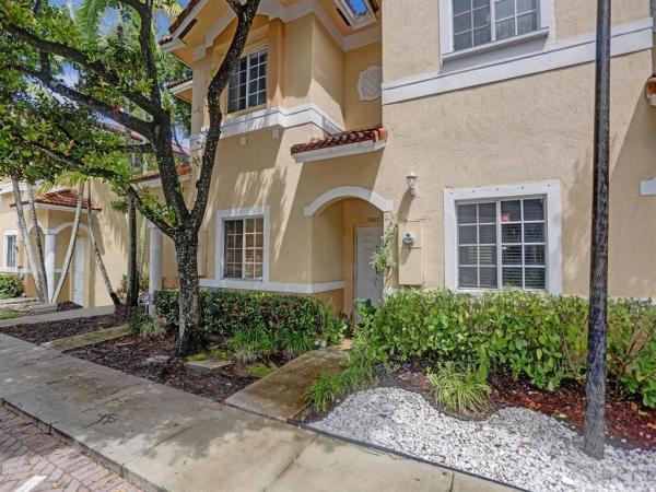 Tuscany, 7917 Tuscany Ct, Tamarac, Florida 33321, image 1