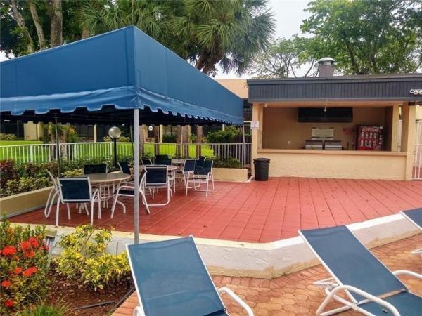 Meadowridge East, 2059 SW 15th St #217, Deerfield Beach, Florida 33442, image 2