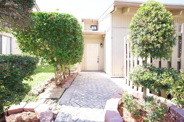 The Escape At Arrowhead, 2125 SW 81st Ave, Davie, Florida 33324, image 1