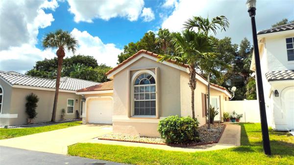 Meadow Lakes At Hillsboro Country Club, 10331 Coventry Ct, Boca Raton, Florida 33428, image 1