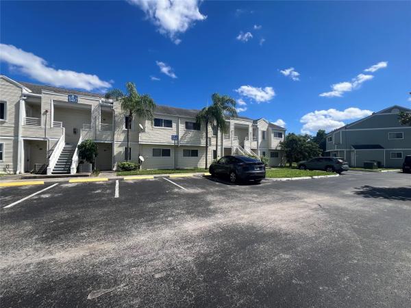 Summer Lake At Three Lakes, 3421 NW 44th St #205, Oakland Park, Florida 33309, image 3