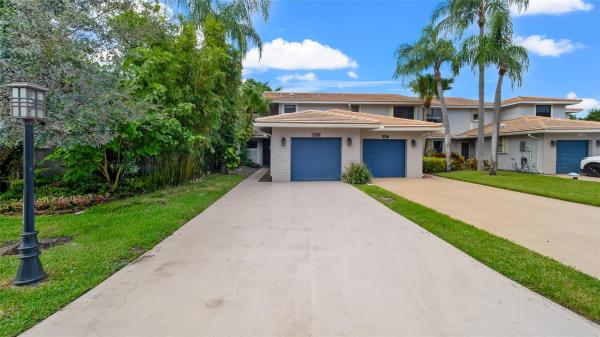 The Townhomes Of Deer Creek, 619 Deer Creek North Shore Dr #619, Deerfield Beach, Florida 33442, image 1