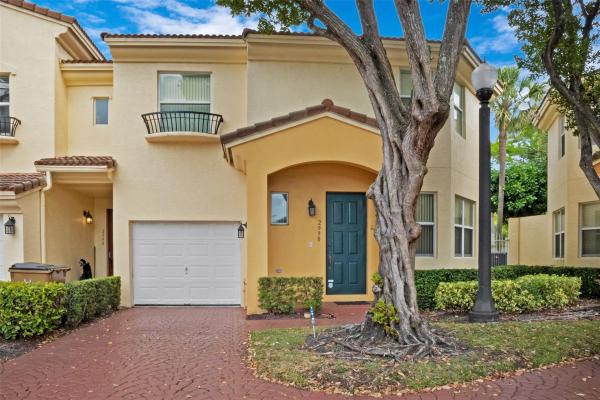 Arbor Green Of Deer Creek, 2990 Deer Creek Country Club Blvd, Deerfield Beach, Florida 33442, image 1