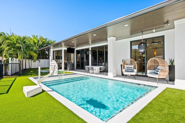 710 NE 69th St, Boca Raton, Florida 33487, image 1