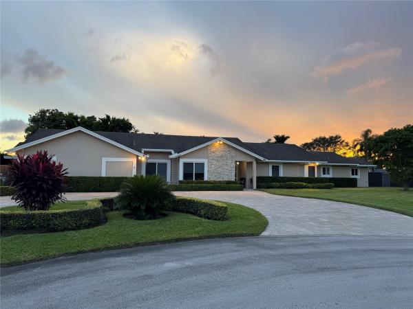 15210 SW 163, Unincorporated Dade County, Florida 33187, image 1