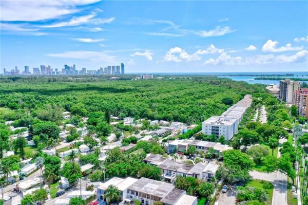 Vecino Del Mar, 2350 NE 135th St #1212, North Miami, Florida 33181, image 1