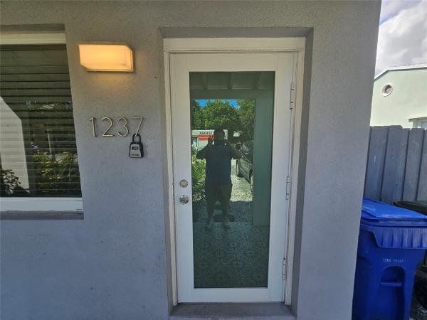 South Middle River, 1237 NW 4th Ave, Fort Lauderdale, Florida 33311, image 1