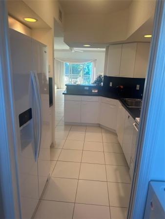 Coral Ridge Courtyard, 2770 NE 15th St #201, Fort Lauderdale, Florida 33304, image 2
