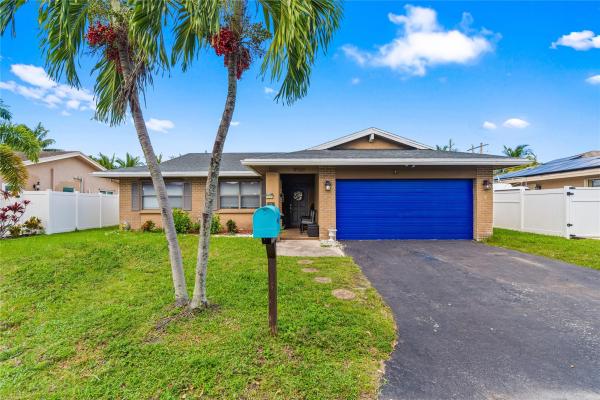 Spring Lake, 9701 NW 83rd St, Tamarac, Florida 33321, image 1