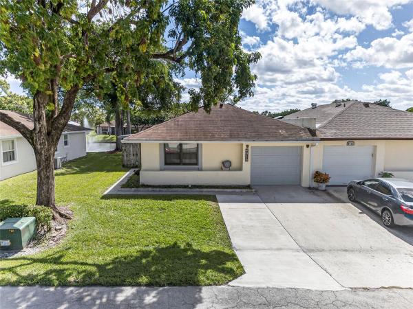 Palm Hill Villas, 4916 Luqui Ct #26A, West Palm Beach, Florida 33415, image 1