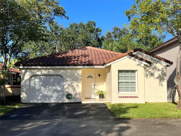 Garden Homes At Country Isles, 1303 Seagrape Cir, Weston, Florida 33326, image 1