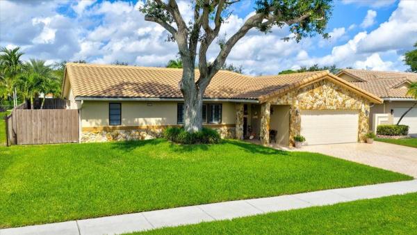 Springs Gateway, 7611 NW 23rd St, Margate, Florida 33063, image 1