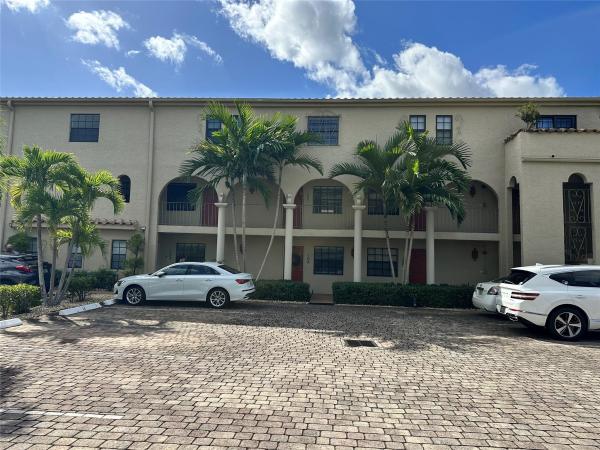 Heron House, 620 NE 28th St #207, Wilton Manors, Florida 33334, image 1