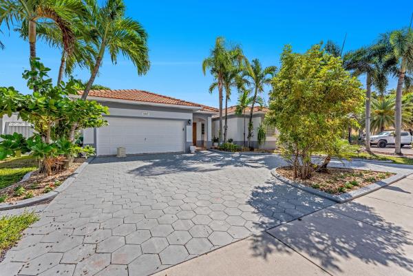 16757 NW 91st Ct, Hialeah, Florida 33018, image 1