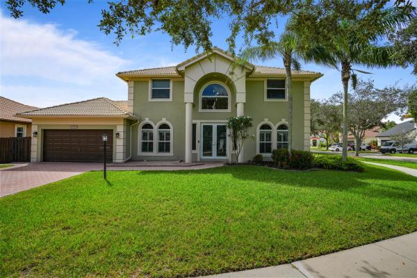 Stoneridge Lake Estates, 16566 Mariposa Cir N, Fort Lauderdale, Florida 33331, image 1