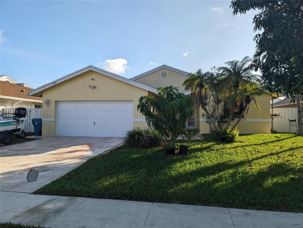 Town & Country Estates, 707 SE 3rd Ave, Dania Beach, Florida 33004, image 1
