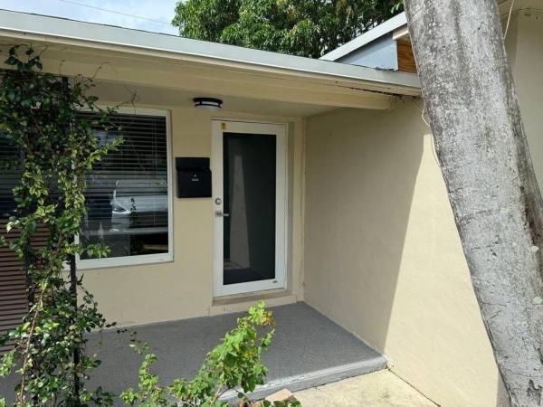 Atlantic Shores Dixie Highway, 903 NE 7th St, Hallandale Beach, Florida 33009, image 1