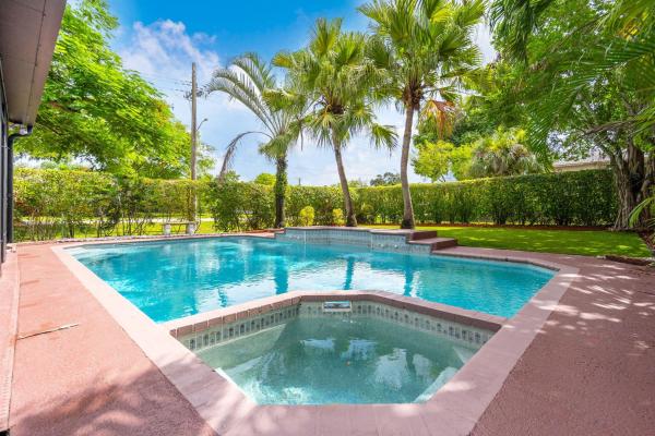 Pine Glen, 3981 NW 81st Ter, Coral Springs, Florida 33065, image 1