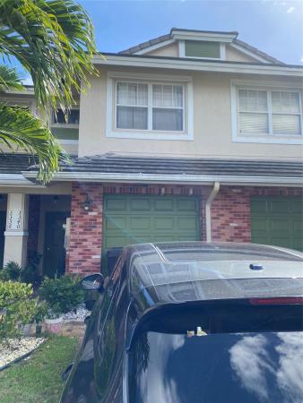 Carriage Homes At Bentley Park, 3340 NW 29th Ct, Lauderdale Lakes, Florida 33311, image 1