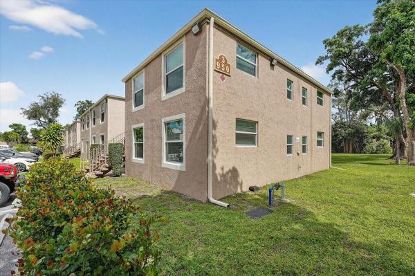 Palm Springs 1, 950 NW 80th Ave #106, Margate, Florida 33063, image 2