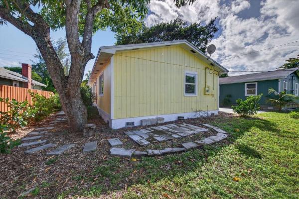Pompano Beach No HOA, 117 NE 8th St, Pompano Beach, Florida 33060, image 1