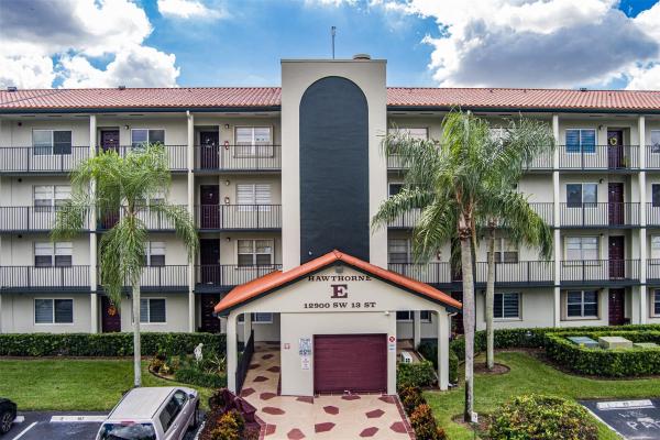 Hawthorne At Century Village, 12900 SW 13th St #403E, Pembroke Pines, Florida 33027, image 1
