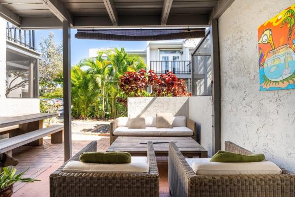 658 Kensington Pl #11B, Wilton Manors, Florida 33305, image 1