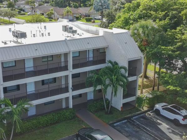 Ramblewood Court, 8725 Shadow Wood Blvd #312, Coral Springs, Florida 33071, image 2