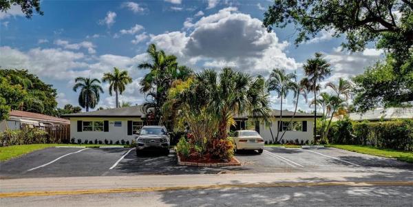 Venetian Isles, 3860 NE 23rd Ave 1, Lighthouse Point, Florida 33064, image 1