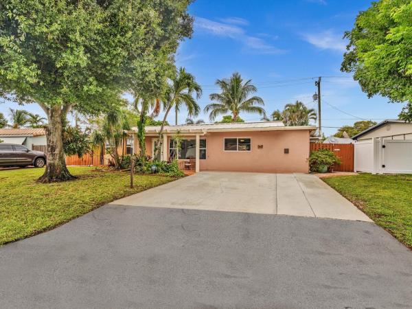 Cresthaven, 3201 NE 14th Ave, Pompano Beach, Florida 33064, image 1