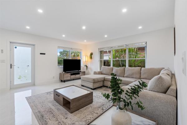 South Middle River, 1409 NE 2nd Ave, Fort Lauderdale, Florida 33304, image 1