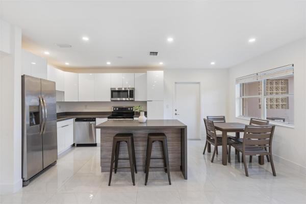 South Middle River, 1409 NE 2nd Ave, Fort Lauderdale, Florida 33304, image 1