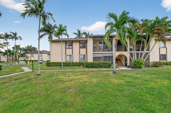 426 Pine Glen Ln #c2, Greenacres, Florida 33463, image 1