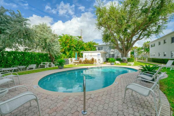 Beach Breeze, 625 Orton Ave #16, Fort Lauderdale, Florida 33304, image 1