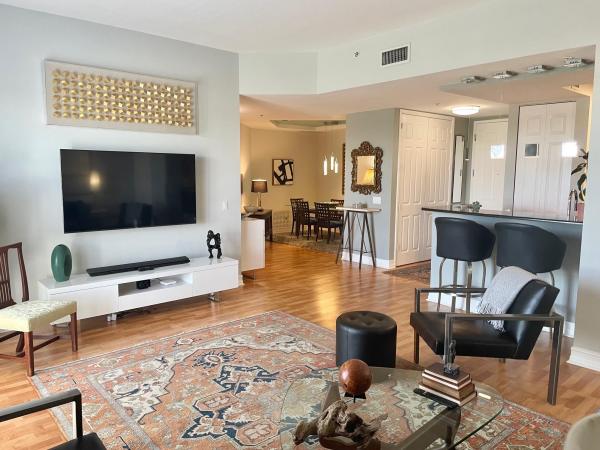 Wilton Station, 2609 NE 14th Ave #402, Wilton Manors, Florida 33334, image 1