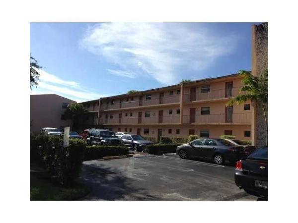Fairways Of Coral Springs, 9150 NW 38th Dr #111, Coral Springs, Florida 33065, image 1