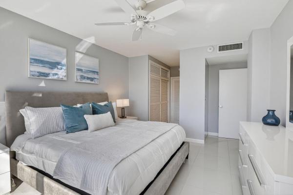 Coral Ridge Towers South, 3333 NE 34th St #209, Fort Lauderdale, Florida 33308, image 1