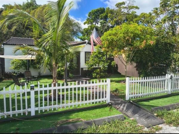 Hollywood Park, 2206 Coolidge St, Hollywood, Florida 33020, image 1