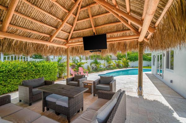 Imperial Point, 5910 NE 21st Ave, Fort Lauderdale, Florida 33308, image 1