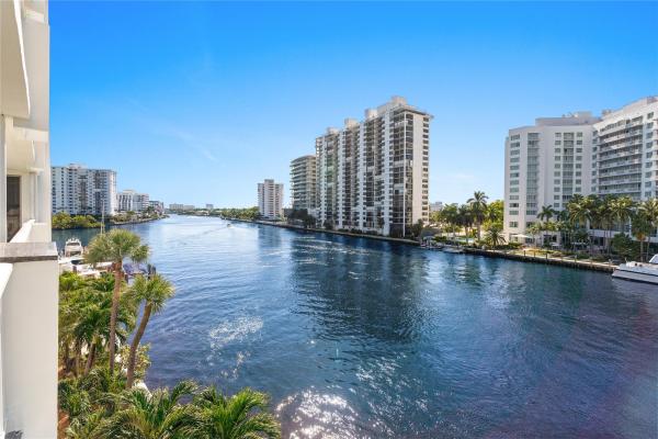 Sunrise East, 2800 E Sunrise Blvd #5C, Fort Lauderdale, Florida 33304, image 1